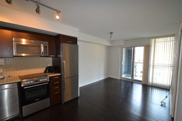 613 - 295 Adelaide St W, Condo with 2 bedrooms, 2 bathrooms and 0 parking in Toronto ON | Image 2