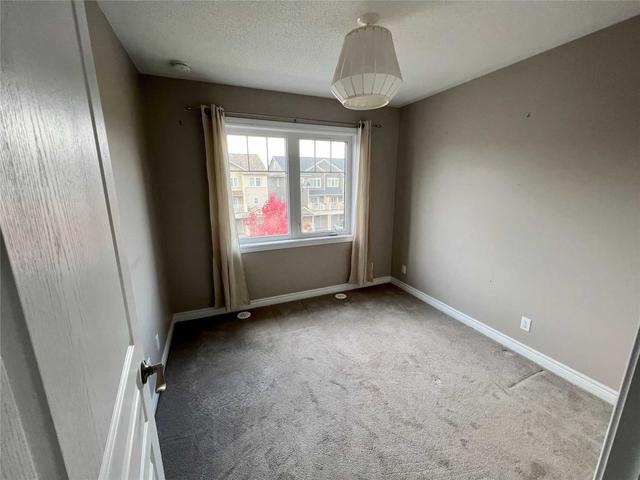 81 Tabaret Cres, House attached with 2 bedrooms, 2 bathrooms and 3 parking in Oshawa ON | Image 2