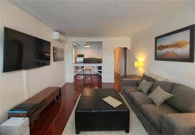 3 - 802 King Street W, Condo with 2 bedrooms, 1 bathrooms and 1 parking in Hamilton ON | Image 4