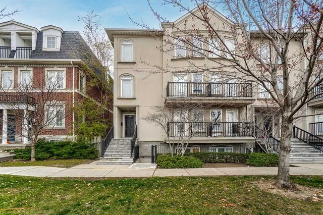 17 - 118 Finch Ave W, Townhouse with 2 bedrooms, 3 bathrooms and 2 parking in Toronto ON | Card Image