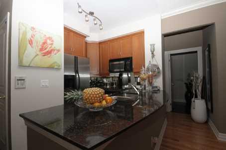 1013 - 2083 Lake Shore Blvd W, Condo with 1 bedrooms, 1 bathrooms and 1 parking in Toronto ON | Image 1