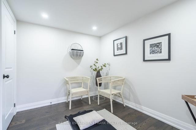 25 East 24th St, House detached with 3 bedrooms, 2 bathrooms and 1 parking in Hamilton ON | Image 22
