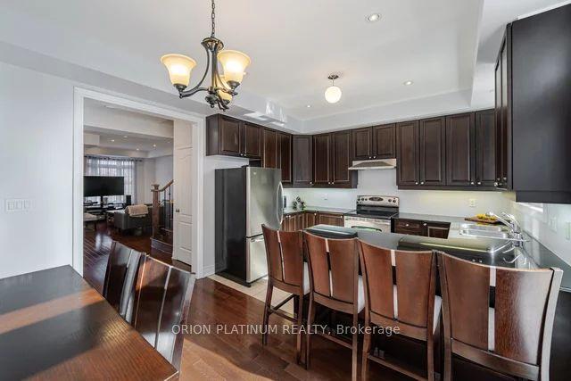 4329 Bloor St W, Townhouse with 3 bedrooms, 4 bathrooms and 3 parking in Toronto ON | Image 2