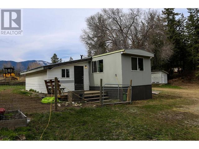 4598 Cedar Hill Road, House detached with 5 bedrooms, 2 bathrooms and 2 parking in Columbia Shuswap D BC | Image 36