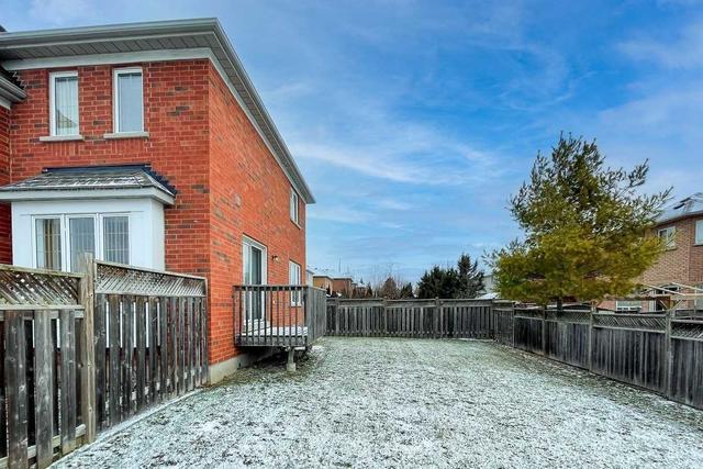 251 Mcbride Cres, House detached with 4 bedrooms, 3 bathrooms and 4 parking in Newmarket ON | Image 30
