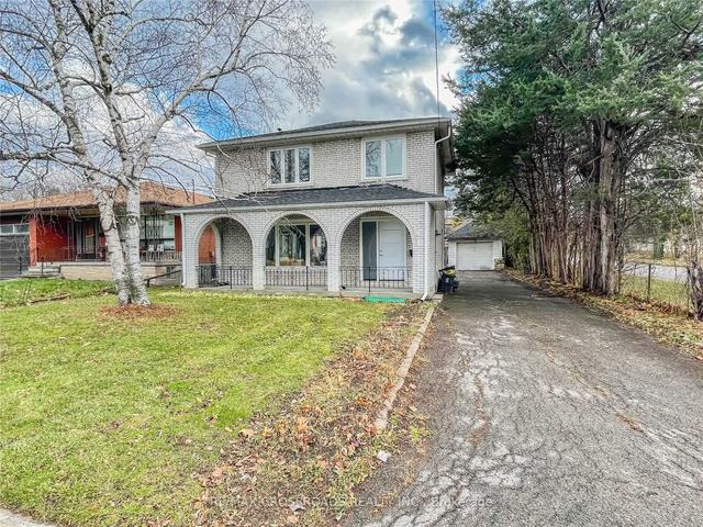 39 Patricia Ave, House detached with 1 bedrooms, 1 bathrooms and 1 parking in Toronto ON | Image 1