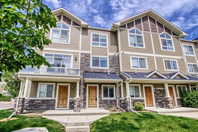 128 Skyview Ranch Road Ne, Home with 2 bedrooms, 2 bathrooms and 1 parking in Calgary AB | Image 3