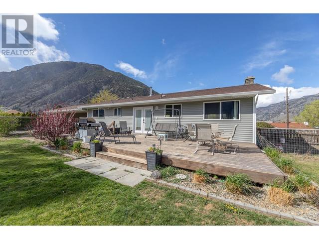 501 3rd Avenue, House detached with 4 bedrooms, 2 bathrooms and null parking in Keremeos BC | Image 46