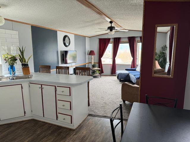 53 - 445 6 Avenue, Home with 3 bedrooms, 1 bathrooms and null parking in Creston BC | Image 6