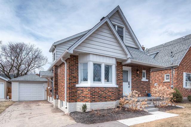 29 Dunham Ave, House detached with 2 bedrooms, 1 bathrooms and 4 parking in Kitchener ON | Image 12