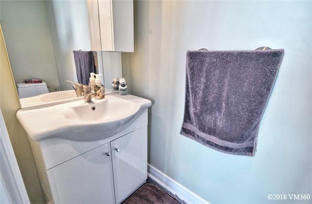 Uph02 - 1 Avondale Ave, Condo with 2 bedrooms, 2 bathrooms and 1 parking in Toronto ON | Image 13