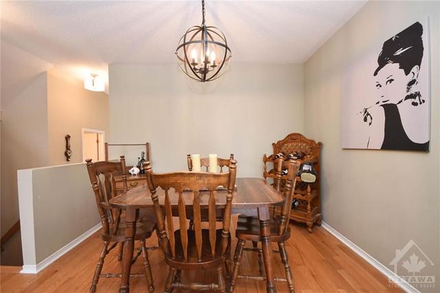 6229 Arbourwood Drive, Townhouse with 3 bedrooms, 3 bathrooms and 3 parking in Ottawa ON | Image 12