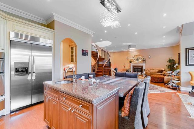 90 May Ave, House detached with 4 bedrooms, 5 bathrooms and 8 parking in Richmond Hill ON | Image 8