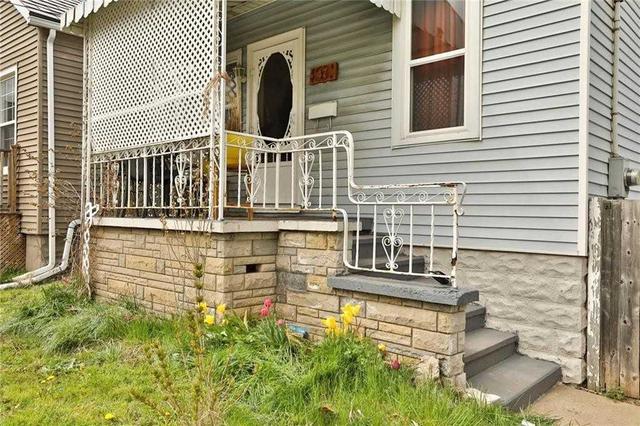47 Highland Ave, House detached with 2 bedrooms, 1 bathrooms and 0 parking in Hamilton ON | Image 12