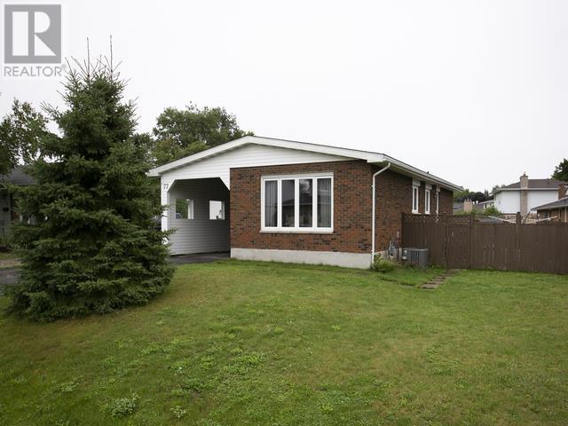 77 Cabot Cres, House detached with 4 bedrooms, 2 bathrooms and null parking in Sault Ste. Marie ON | Card Image