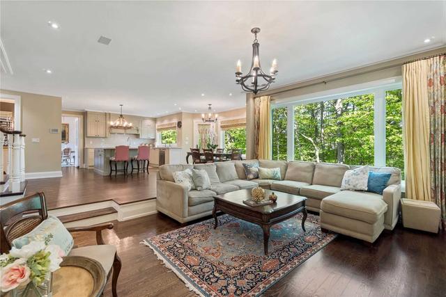 25 Sifton Crt, House detached with 4 bedrooms, 8 bathrooms and 9 parking in Toronto ON | Image 35