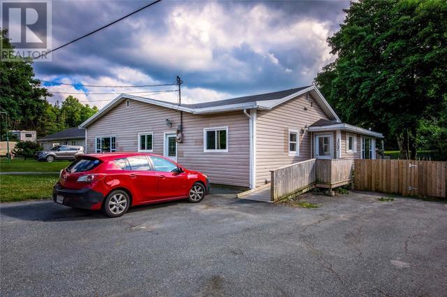 1757 Portugal Cove Road, House detached with 5 bedrooms, 2 bathrooms and null parking in Portugal Cove St. Philip's NL | Card Image