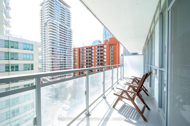 909 - 89 Dunfield Ave, Condo with 1 bedrooms, 1 bathrooms and 0 parking in Toronto ON | Image 4