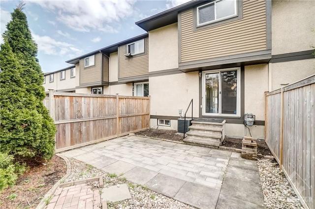 2663 Pimlico Crescent, Townhouse with 3 bedrooms, 2 bathrooms and 1 parking in Ottawa ON | Image 29