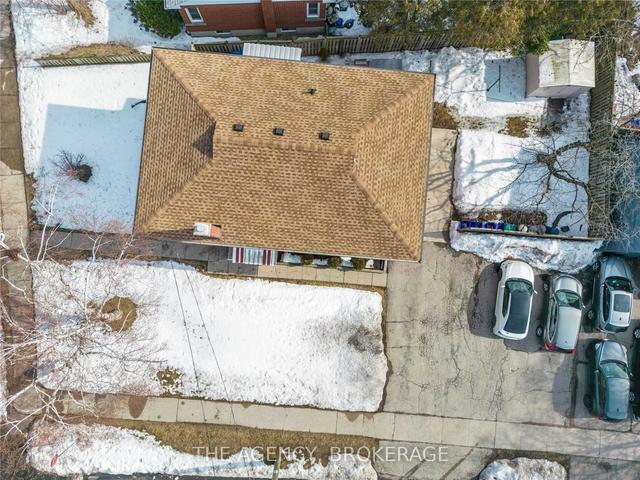 115 Roxborough Ave, House detached with 4 bedrooms, 3 bathrooms and 5 parking in Kitchener ON | Image 30