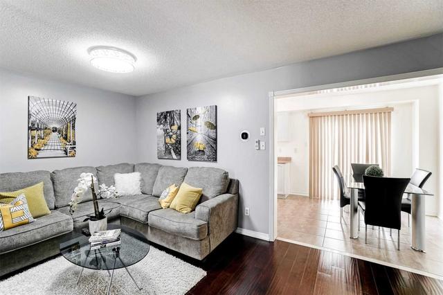 49 Monaco Crt, House attached with 3 bedrooms, 3 bathrooms and 3 parking in Brampton ON | Image 17