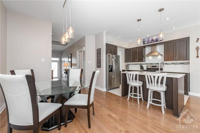754 Putney Crescent, Townhouse with 4 bedrooms, 4 bathrooms and 2 parking in Ottawa ON | Image 7