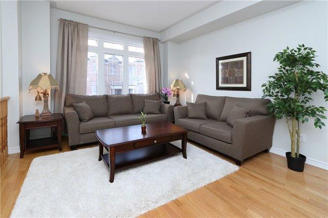 7203 Triumph Lane, Townhouse with 3 bedrooms, 3 bathrooms and 1 parking in Mississauga ON | Image 4