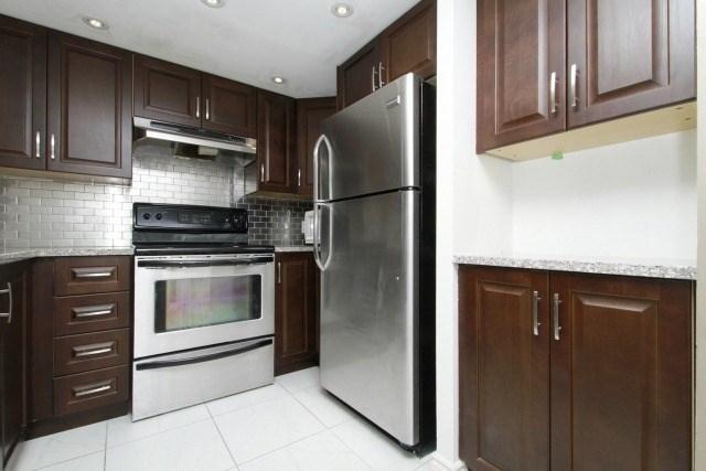 205 - 725 King St W, Condo with 1 bedrooms, 1 bathrooms and null parking in Toronto ON | Image 3
