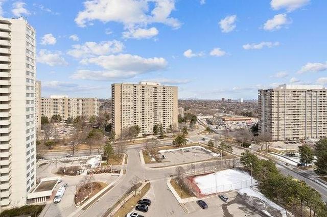 1512 - 3590 Kaneff Cres, Condo with 2 bedrooms, 2 bathrooms and 1 parking in Mississauga ON | Image 13
