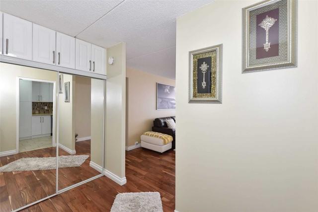 1002 - 2 Glamorgan Ave, Condo with 2 bedrooms, 1 bathrooms and 1 parking in Toronto ON | Image 39