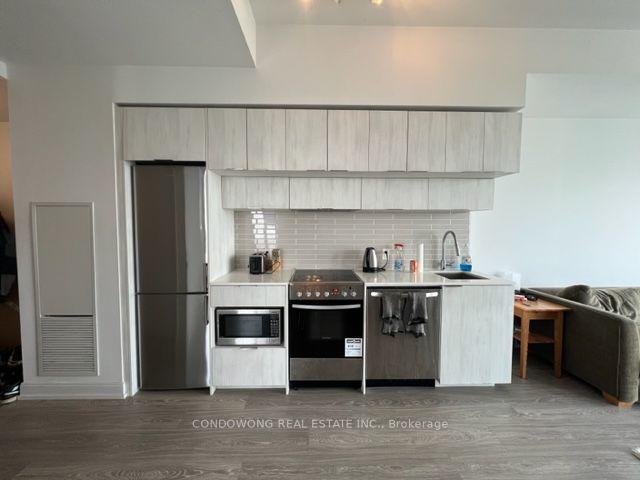 3003 - 181 Dundas St E, Condo with 2 bedrooms, 1 bathrooms and 0 parking in Toronto ON | Image 6