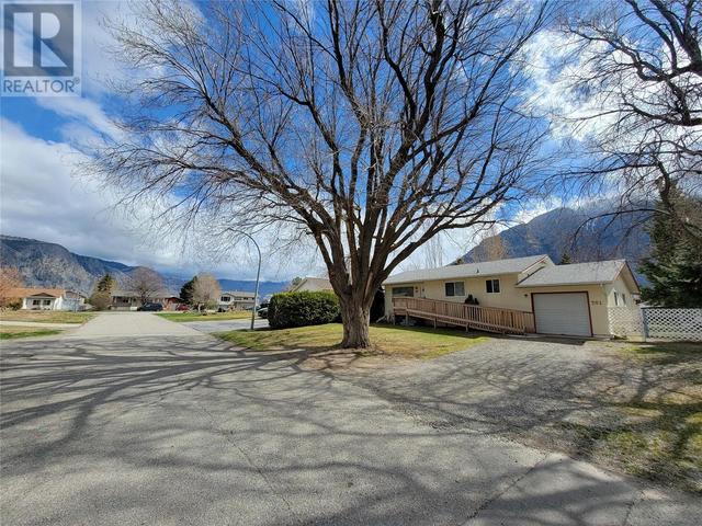 701 Kickbush Avenue, House detached with 4 bedrooms, 1 bathrooms and 1 parking in Keremeos BC | Image 36