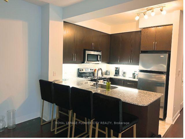 506 - 1 Scott St, Condo with 1 bedrooms, 1 bathrooms and 1 parking in Toronto ON | Image 2