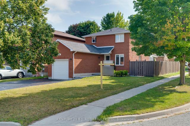 83 Geddes Cres, House detached with 3 bedrooms, 2 bathrooms and 5 parking in Barrie ON | Image 12