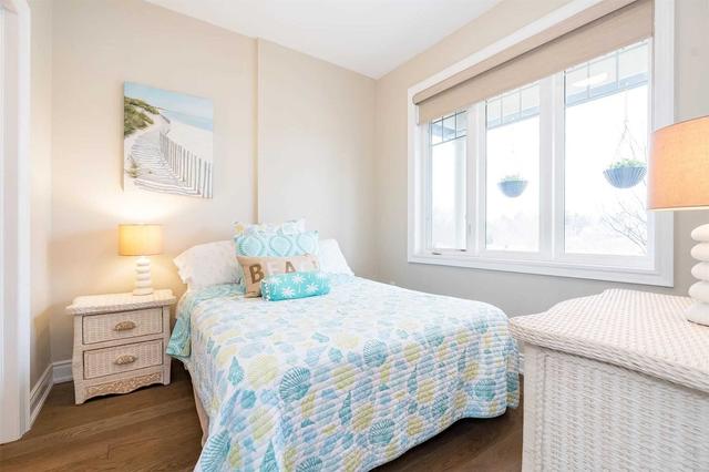 32 Beachway Tr, House attached with 3 bedrooms, 3 bathrooms and 3 parking in Wasaga Beach ON | Image 16