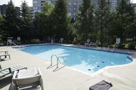 Ph110 - 81 Townsgate Dr, Condo with 2 bedrooms, 1 bathrooms and 1 parking in Vaughan ON | Image 13