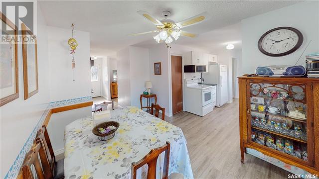 2924 3rd Avenue N, House detached with 3 bedrooms, 2 bathrooms and null parking in Regina SK | Image 8