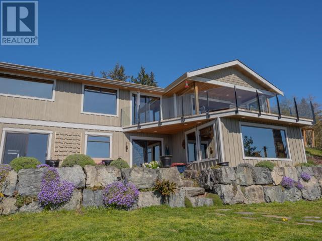 8863 Stark Road, House detached with 4 bedrooms, 2 bathrooms and 3 parking in Powell River B BC | Image 11