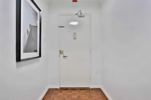 605 - 581 Avenue Rd, Condo with 2 bedrooms, 2 bathrooms and 2 parking in Toronto ON | Image 26