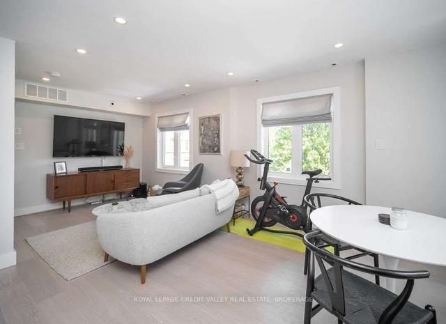 803 - 12 Sudbury St, Townhouse with 2 bedrooms, 2 bathrooms and 1 parking in Toronto ON | Image 12