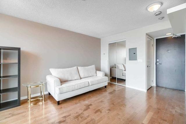 1510 - 231 Fort York Blvd, Condo with 0 bedrooms, 1 bathrooms and 0 parking in Toronto ON | Image 4