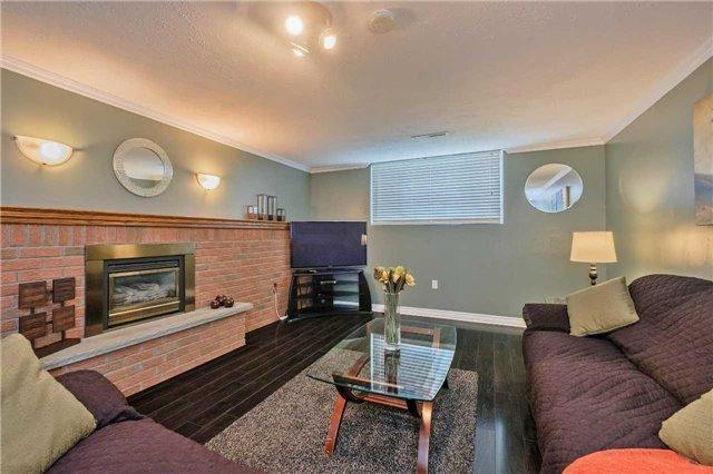 101 Aloma Cres, House semidetached with 3 bedrooms, 2 bathrooms and 5 parking in Brampton ON | Image 17
