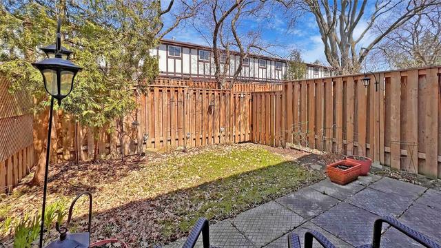20 Harper Way, Townhouse with 4 bedrooms, 2 bathrooms and 2 parking in Markham ON | Image 20