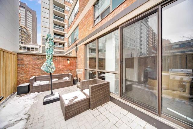 th09 - 73 Mccaul St, Townhouse with 3 bedrooms, 3 bathrooms and 0 parking in Toronto ON | Image 20
