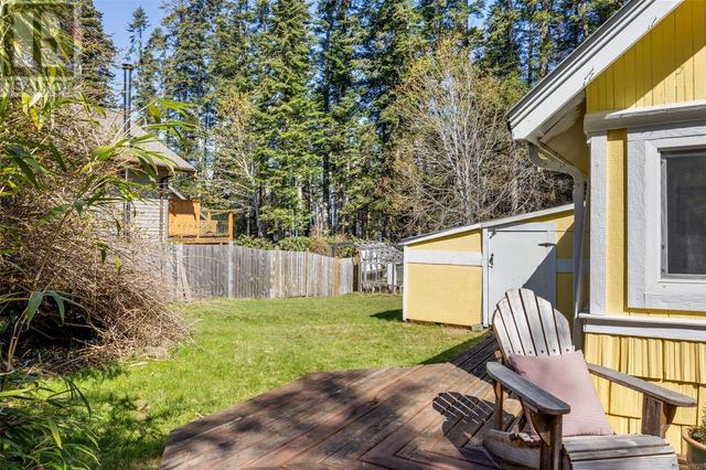 6148 Aldergrove Dr, House detached with 1 bedrooms, 1 bathrooms and null parking in Comox Valley B (Lazo North) BC | Image 5
