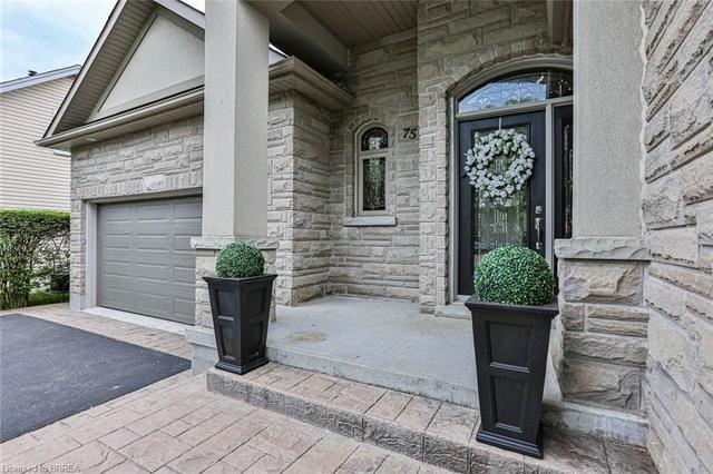 75 Barnes Avenue, House detached with 4 bedrooms, 2 bathrooms and 8 parking in Brantford ON | Image 3