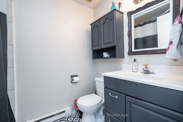 49 - 120 Nonquon Rd, Townhouse with 3 bedrooms, 1 bathrooms and 1 parking in Oshawa ON | Image 16
