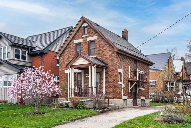 204 Kent Ave, House detached with 3 bedrooms, 1 bathrooms and 5 parking in Kitchener ON | Image 1