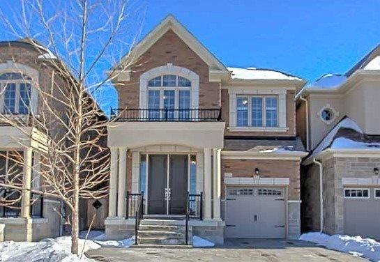 27 Roth St, House detached with 4 bedrooms, 3 bathrooms and 3 parking in Aurora ON | Image 1