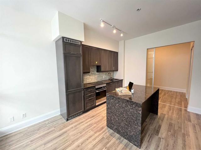 ph 4 - 9075 Jane St, Condo with 2 bedrooms, 2 bathrooms and 1 parking in Vaughan ON | Image 1